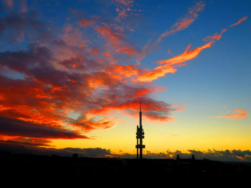 Sunset from the top of the hill. (photo: Raymond Johnston – Expats.cz)