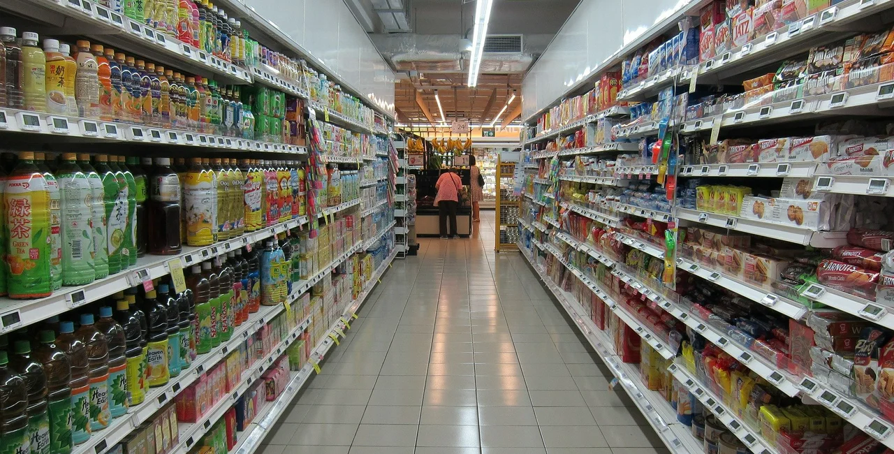 Aisles in a supermarket. (photo: Pixabay, Peggy cci)