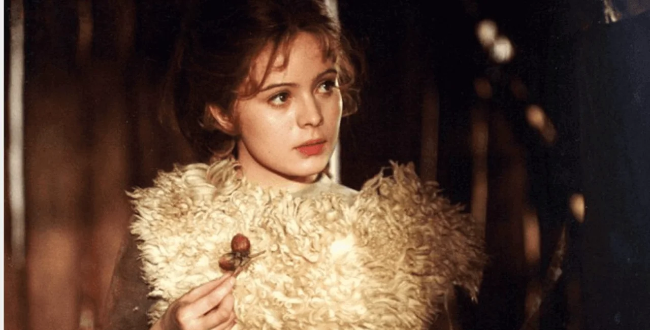 Tři oříšky pro Popelku / Three Nuts for Cinderella is a beloved Czech Christmas fairy tale.