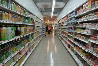 Aisles in a supermarket. (photo: Pixabay, Peggy cci)