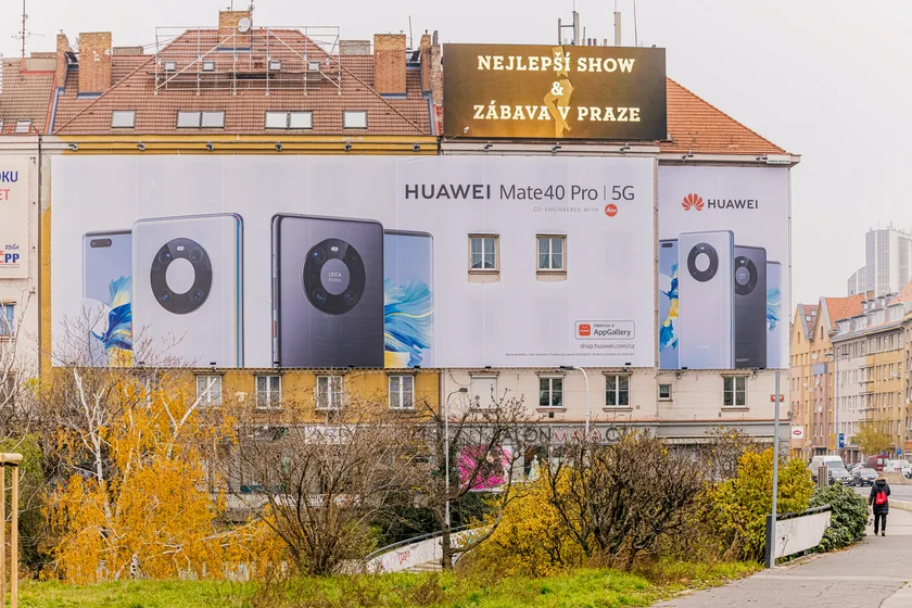 Tarpaulin advertising in central Prague via IPR Praha