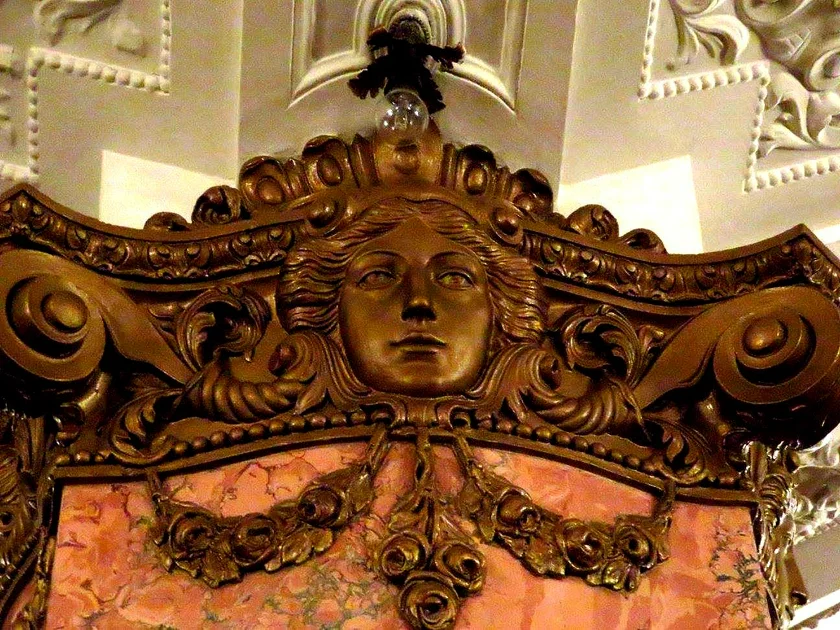 Art Nouveau detail in the Marble Hall. (photo: Raymond Johnston)