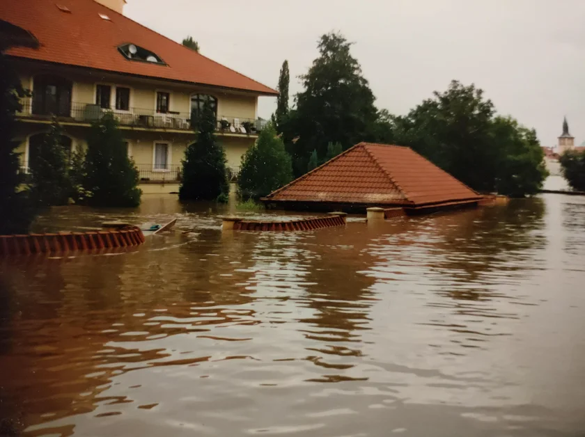 Flooded Malá Strana streets, August 2002. Photo by Míša Šimůnková Vodňanská.