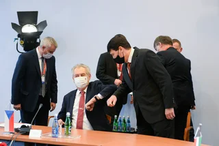 Czech President Miloš Zeman and Hungarian President János Áder share an elbow bump on February 10, 2021 via hrad.cz