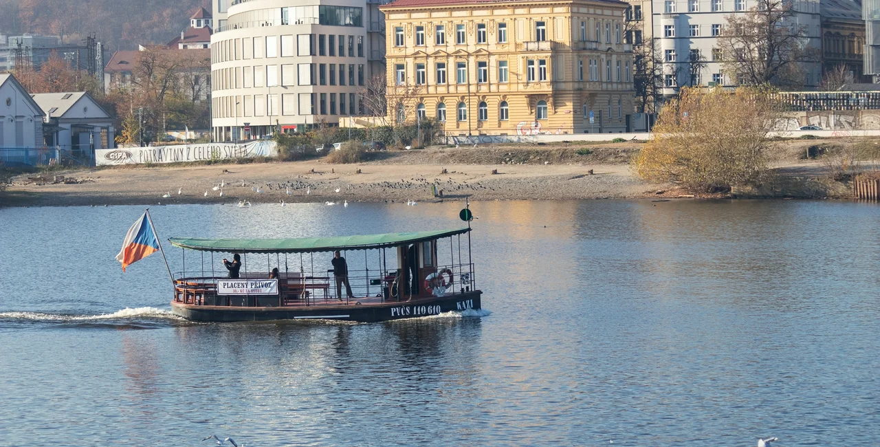 Ferry in Prague via iStock / Madeleine_Steinbach