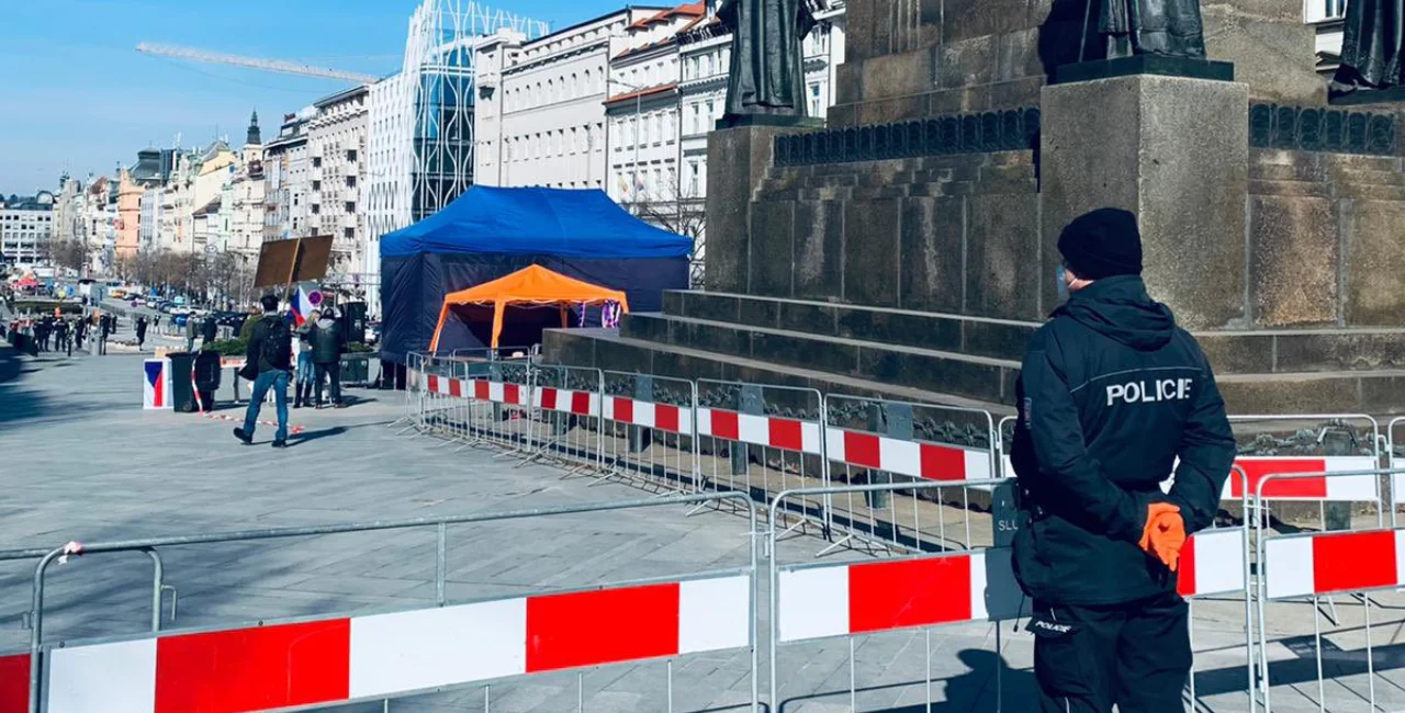 Police at protest on Prague's Wenceslas Square via Twitter / Policie ČR