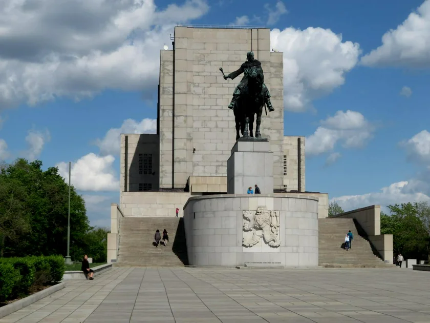 Statue of Jan Žižka and the National Monument. (Photo: Raymond Johnston)