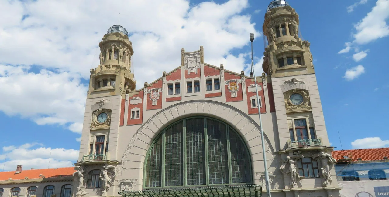 Prague's main strain station Hlavní nádraží. (Photo: Raymond Johnston)