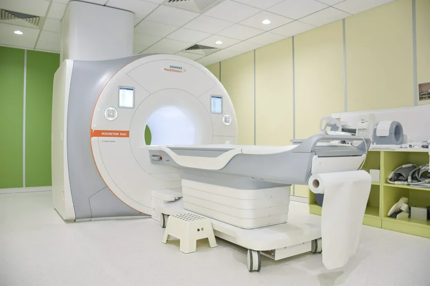 A brand-new MRI machine has been installed at the end of 2020, built specifically around making patients  comfortable and providing the highest quality imaging for analysis.