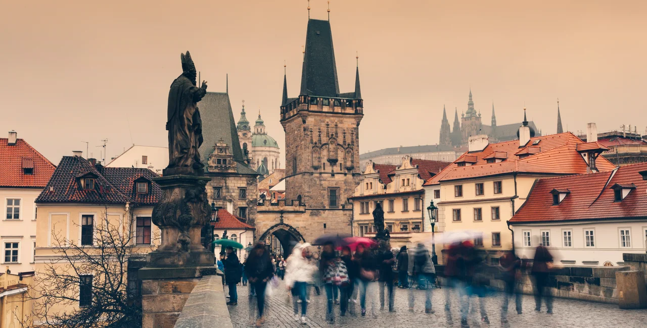 Strong rain and thunderstorms is forecast throughout the Czech Republic until Friday. (Photo / iStock - martin-dm)