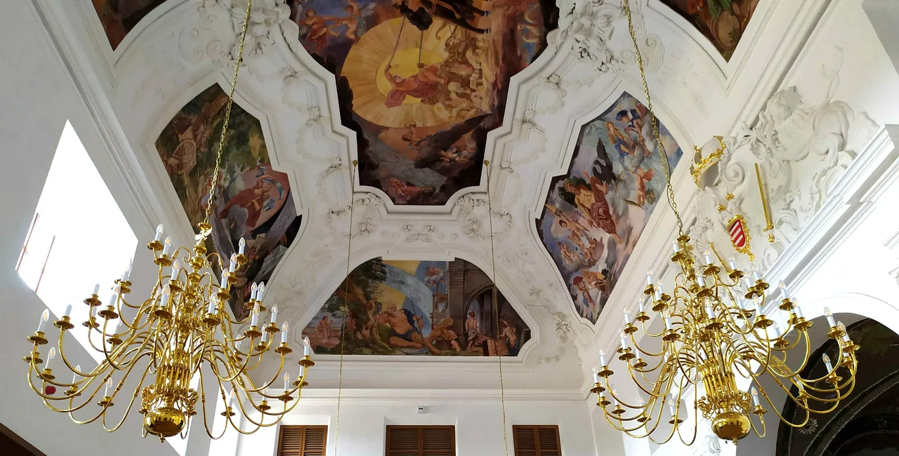 Restored ceiling murals in Šlechtovka. (Photo: Raymond Johnston)