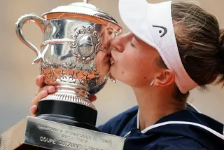 History! Barbora Krejčíková first woman since 2000 to win French Open singles & doubles