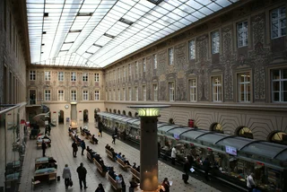 The interior of the Czech Post office in Jindřišská Street in Prague (Wikipedia CC)