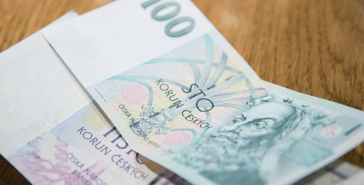 Czech bank notes. Photo: iStock / MarioGuti