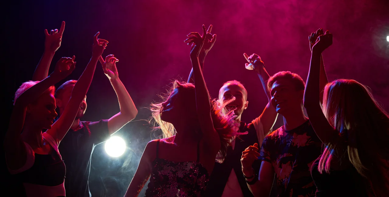 People dancing in a nightclub. (Photo: iStock, mediaphotos)