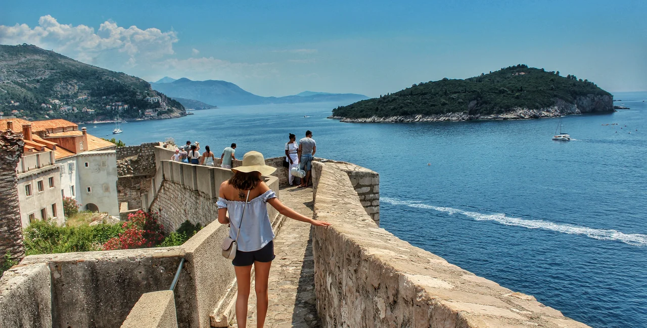 People vacationing in Croatia. (Photo: Unsplash, Patricia Jekki)