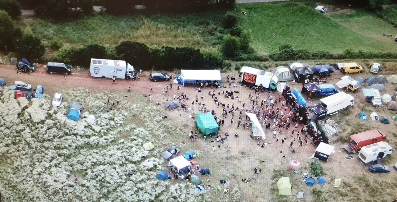 Techno fans gathered in the village of Krušovice through the weekend (photo via Twitter @PolicieCR)