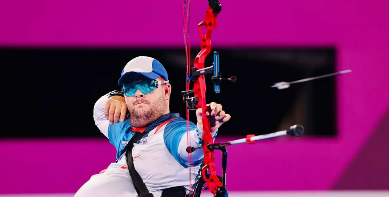 Czech Republic takes home Paralympic archery gold medal. Photo via Twitter @paralympicsCZ