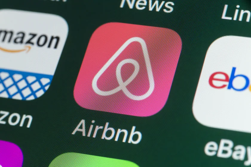 Czech Airbnb providers continue to struggle, illustrative image / photo iStock @stockcam