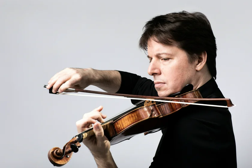 Dvořákova Praha Dvorak Dvořák    Joshua Bell - photo by Benjamin Ealovega [266]