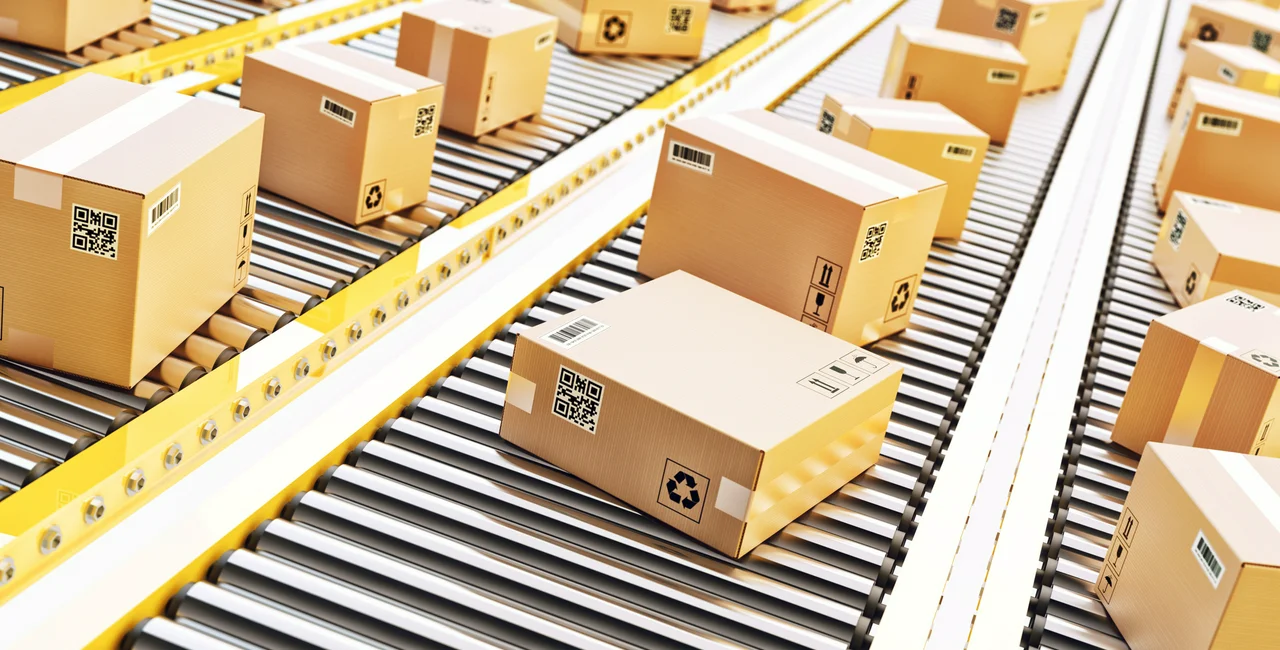 Packages in a shipment center. Photo: iStock /
