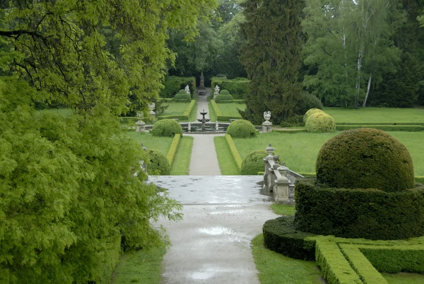 The gardens at Chateau Buchlovice / photo via zamek-buchlovice.cz