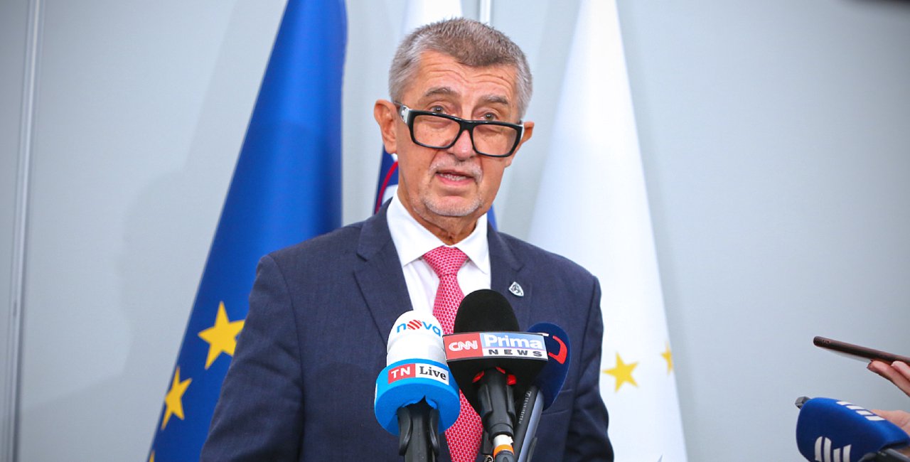 Czech PM Andrej Babiš ready to hand government to new five-party ...