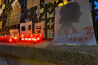 Candles outside polish embassy