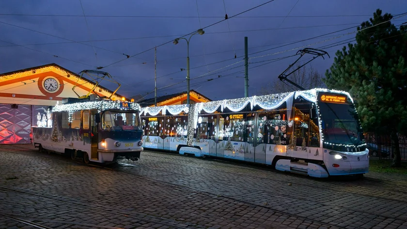 Trams in holiday livery. (Photo: DPP)