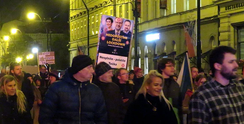 Anti-vaxxers arriving at Národní třída. (Photo: Raymond Johnston)