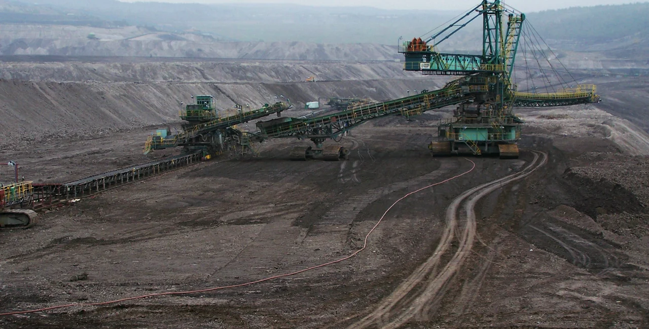 Mining machinery at Turów / photo via Wikimedia Commons, Anna Uciechowska, CC BY-SA 3.0
