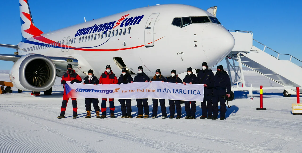 Smartwings made the first ever landing of a Boeing 737 MAX in Antarctica / photo via Twitter, Smartwings