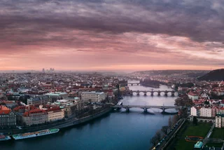 Morning in Prague / photo Unsplash @Jaromír Kavan