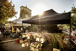 Prague's farmers markets reopen for 2022 season