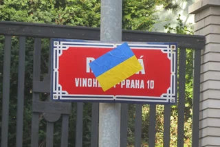 Ruská street in Prague was taped over with a Ukrainian flag / photo via Raymond Johnston