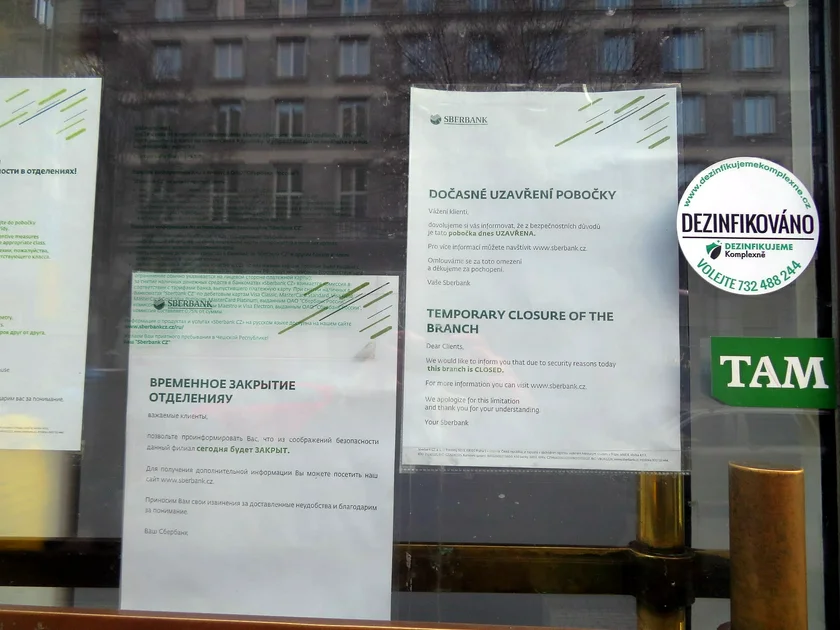 Sign on the door a closed Sberbank branch in Prague. Photo: Raymond Johnston.