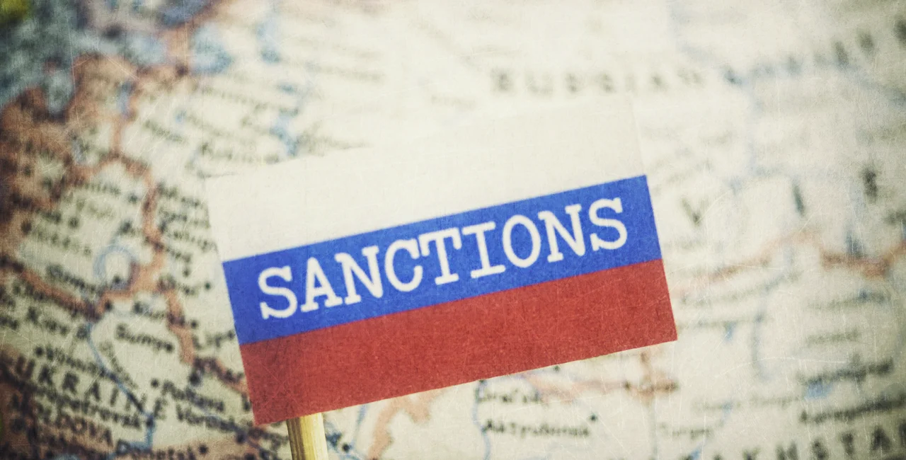 Sanctions mean Russian assets in Czechia are being frozen / photo iStock @CatLane