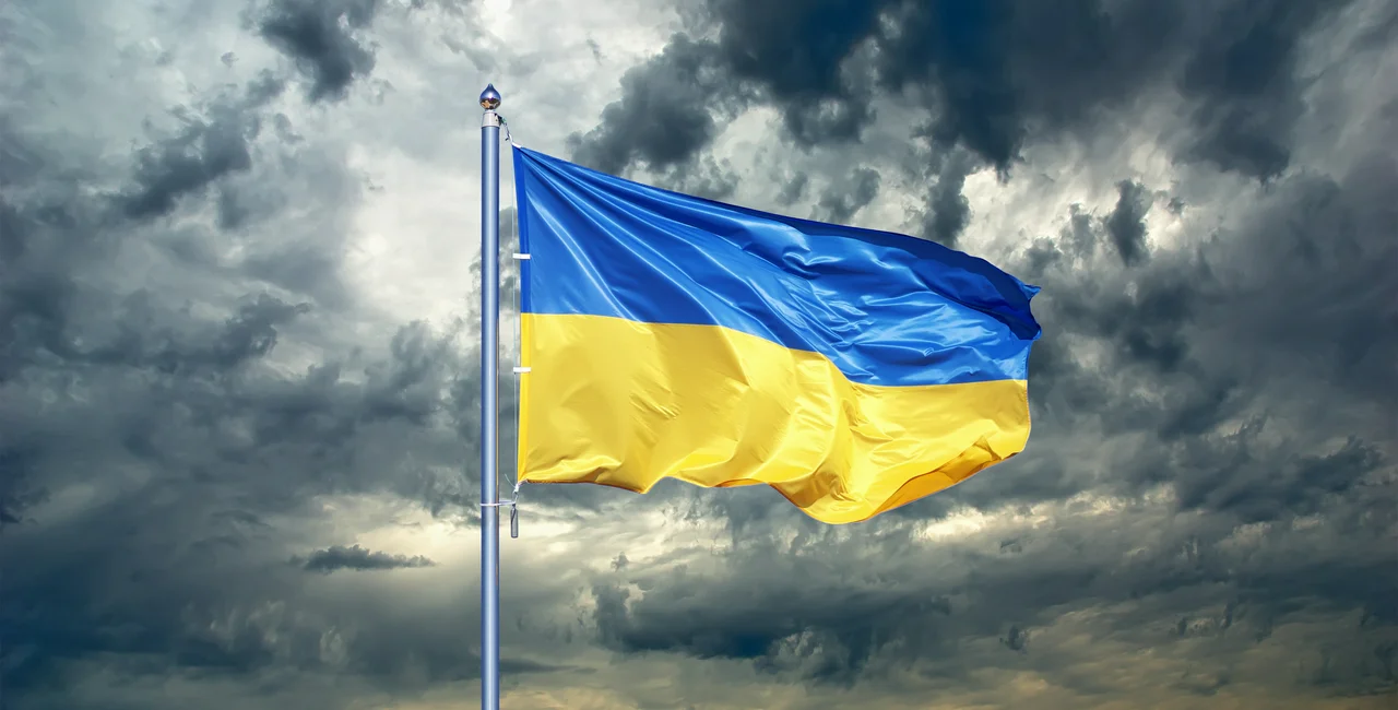 Ukrainian flag / photo iStock @Silent_GOS