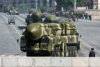Russian nuclear warheads on display at a Moscow parade in 2008 / photo iStock @rusm