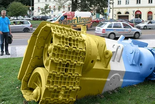 David Černý's iconic Soviet tank painted blue and yellow in support of Ukraine