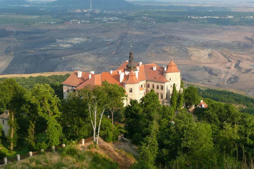 Jezeří Castle. Photo via NPÚ.