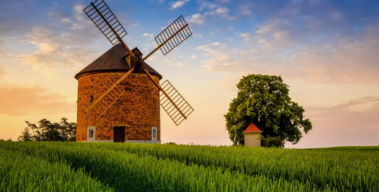 Old windmill in Chvalkovice, South Moravia. Photo: iStock /