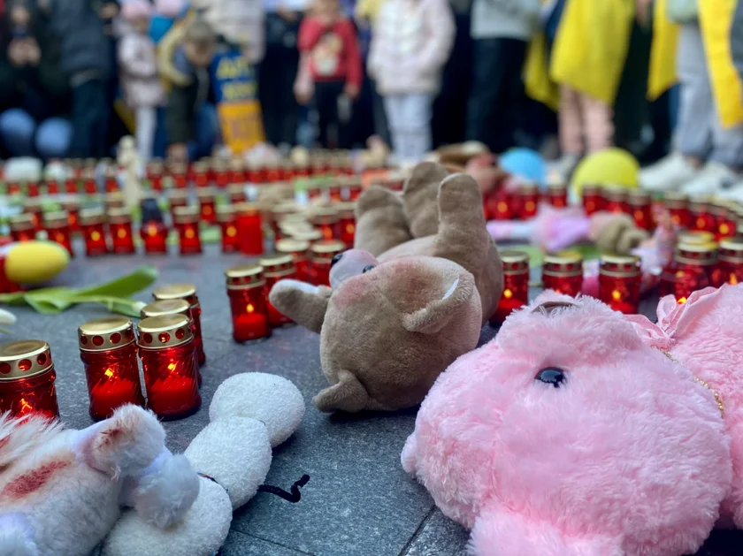 Rally at Wenceslas square commemorates child victims of war. Photo: Expats.cz