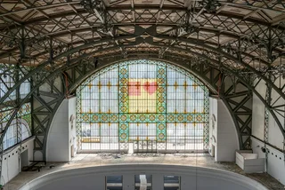 PHOTOS: Massive stained-glass panels removed from Prague landmark