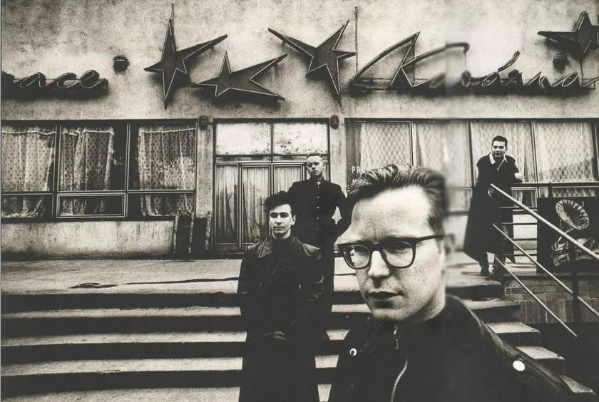 Andy Fletcher, front, and Depeche Mode at Štvanice.  Photo: © Anton Corbijn.