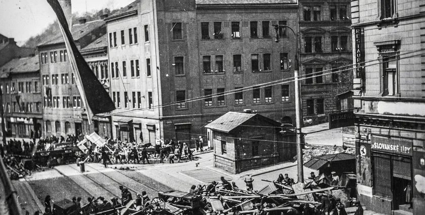 Barricades under Vítkov 5-9, May 1945. Photo: Military Historical Archive / Military Central Archive (VÚA), Sokol Workers' Union Prague XI