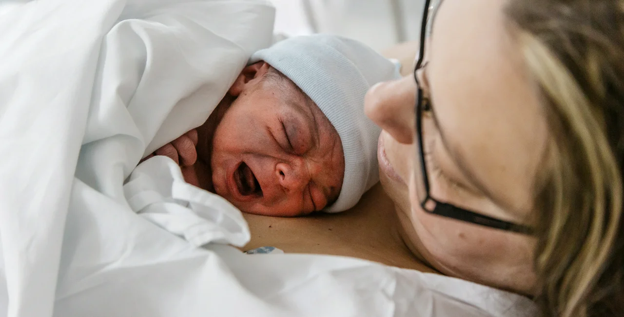 Is childbirth changing for the better in Czechia? Slowly, says a new report