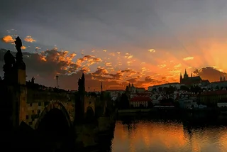 Prague's solstice spectacle: Witness a centuries-old astronomical show at Charles Bridge