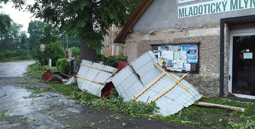 Storm damage in the Pardubice region. Photo: HZS Pardubický kraj, Twitter.