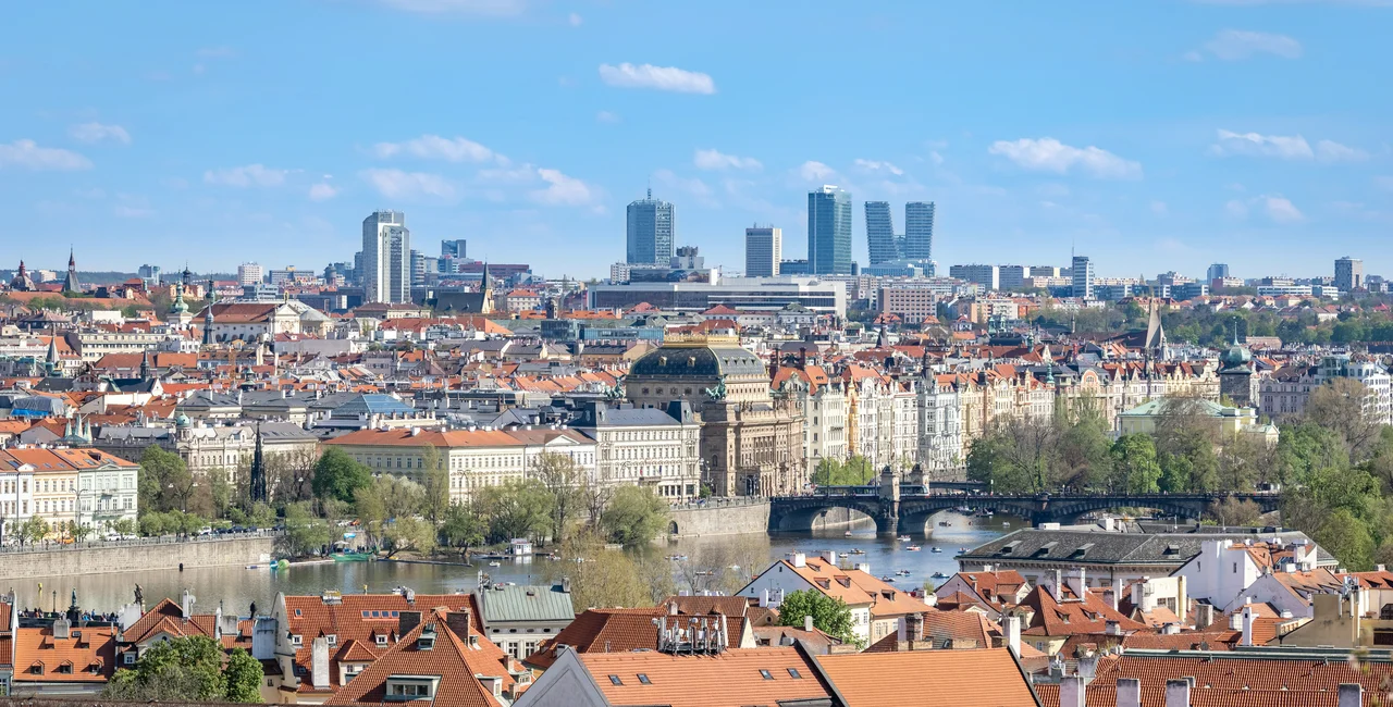 Illustrative image via iStock, Stefan Simonovski.